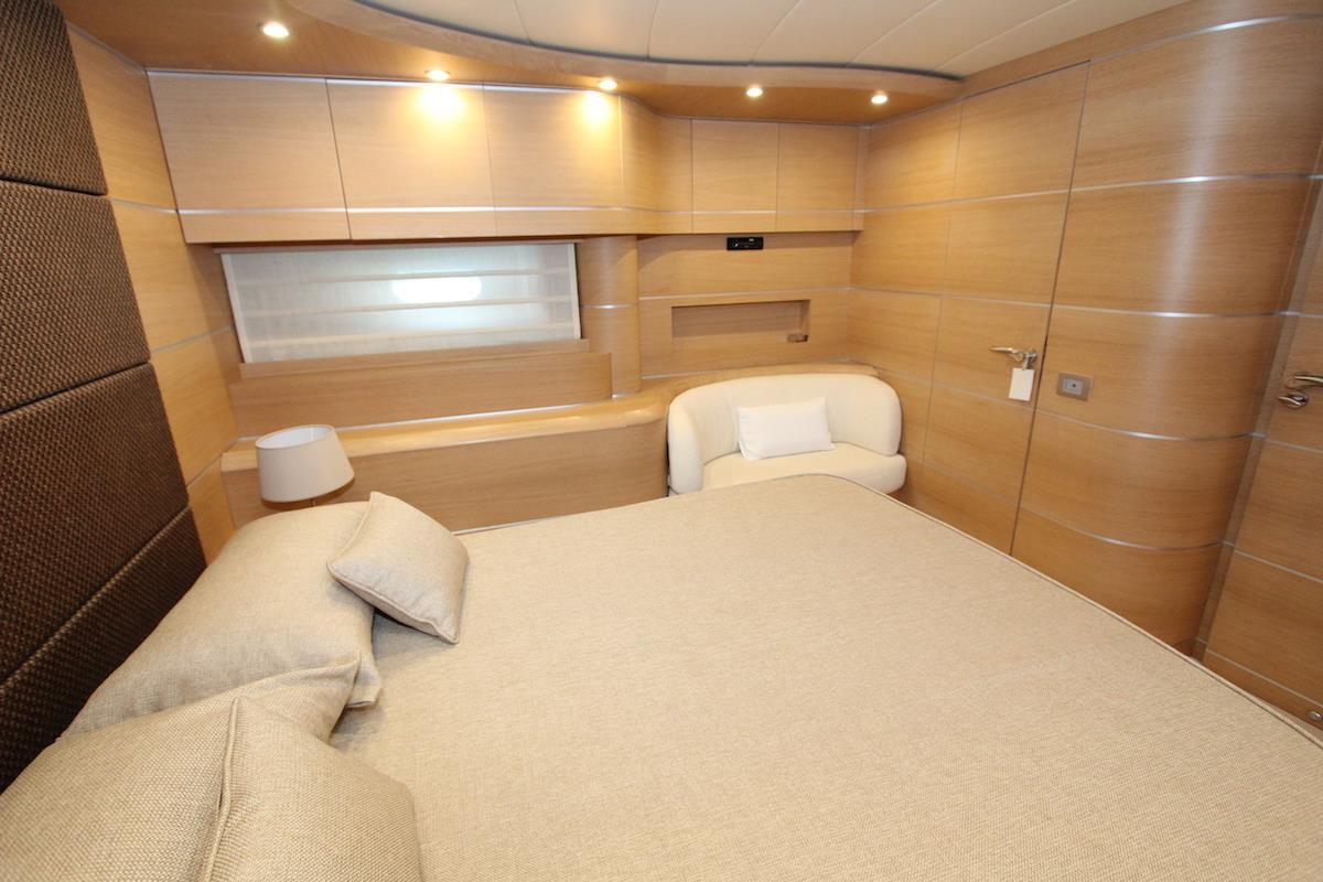 2004 AB YACHTS 68 